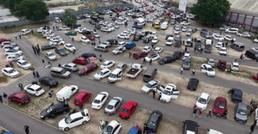 Bursa Oto Pazarında Kurban Bayramı Yoğunluğu