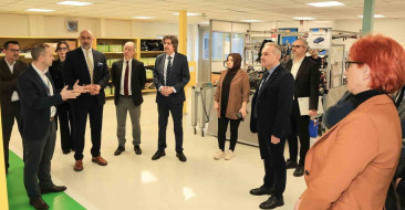 BUÜ heyeti, OYAK Renault ile üniversite-sanayi iş birliği stratejilerini görüşmek üzere çalışma ziyareti gerçekleştirdi.