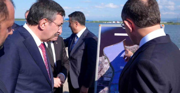 Cevdet Yılmaz, MKE ve BAYKAR projeleriyle Samsun'un savunma sanayi ve teknoloji alanındaki rolünü artıracağını açıkladı.