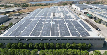 CW Enerji, Denizli'de sürdürülebilir enerji yatırımı ile çevreye katkı sunuyor. Yeni GES sistemiyle yıllık enerji tasarrufu sağlanacak.