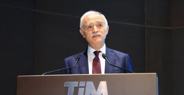 Dönüşen Dünyada İhracat Zirvesi: Temkinli Olmanın Önemi