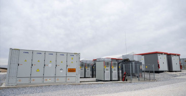 EPDK Başkanı Yılmaz, enerji depolama sistemlerinin önemini vurguladı ve Türkiye'nin enerji dönüşümü için önemli adımlar atıldığını belirtti.