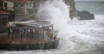 Fırtına devam edecek mi? Meteorolojiden 23 il için uyarı geldi