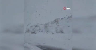 Hakkari'de Mayıs Ayında Kar Yağışı