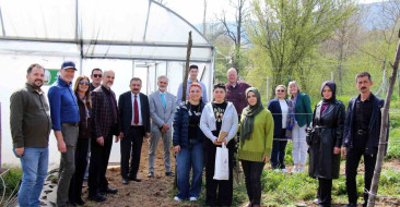 Hollanda Heyeti Kütahya'da Blueberry Yatırımlarını İnceledi