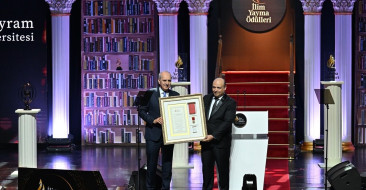 İlim Yayma Ödülleri Töreni İstanbul'da Gerçekleşti