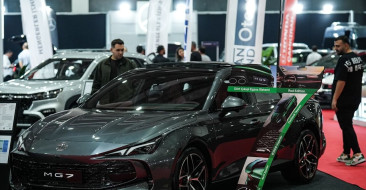 İzmir'de Motorlu Araçlar Fuarı Başladı