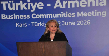 Kars'ta düzenlenen buluşma, iki ülke iş dünyasını bir araya getirerek ekonomik iş birliği fırsatlarını değerlendirdi.