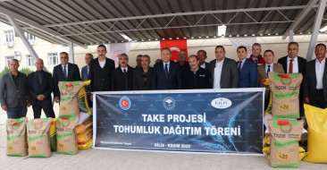 Kilis'te çiftçilere 737 ton sertifikalı buğday, arpa ve mercimek tohumu dağıtıldı.
