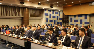 İzmir Ticaret Odası, Kırgızistan ile iş birliği için fırsatlar sunan bir toplantı düzenledi. Ticaret hacmi hedefleri ve iş birlikleri masaya yatırıldı.