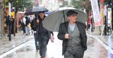 Kırklareli'nde Sağanak Yağış Hayatı Olumsuz Etkiliyor