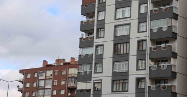 Uzmanlar, Konya'daki gayrimenkul yatırımında dikkat edilmesi gereken hususları ve dolandırıcılık uyarılarını aktarıyor.