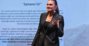 İç Mimar Yeşim Kozanlı, Marble Talks’da doğal taşın önemini ve deneyimlerini paylaştı.