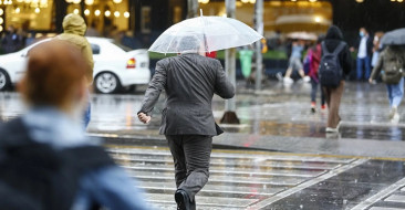 Meteoroloji ‘kuvvetli’ şekilde uyardı: Sağanak yağış yurt geneline hakim olacak