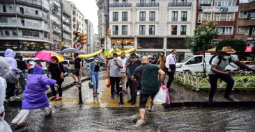Meteoroloji’den 16 şehre sarı kodlu uyarı: Gök gürültülü sağanak yağış kapıda