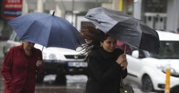 Meteoroloji’den üst üste uyarılar geldi: İstanbul dahil 17 kent için sağanak yağış ve fırtına alarmı