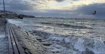 Tekirdağ'da Deniz Ulaşımına Lodos Engeli