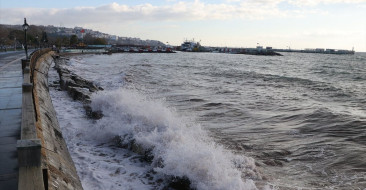 Tekirdağ'da Lodos Deniz Ulaşımını Aksatıyor