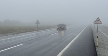 Tekirdağ'da Yoğun Sis Türkiye'yi Etkisi Altına Aldı