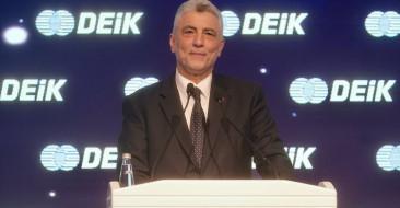 Ticaret Bakanı Ömer Bolat, DEİK ödül töreninde Türkiye'nin 2023 ihracat hedeflerini ve ekonomik durumu değerlendirdi.