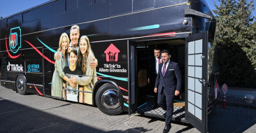 TikTok, Aile Güvende Eğitim Otobüsü ile Türkiye'yi Geziyor