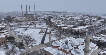 Trakya'da Yoğun Kar Yağışı Hayatı Olumsuz Etkiliyor