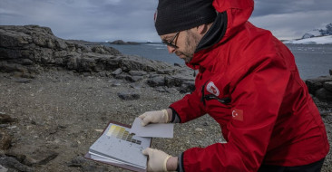 Antarktika'daki araştırmalar, sağlık ve sürdürülebilir tarım sorunlarına çözüm arayışında önemli veriler sağlıyor.