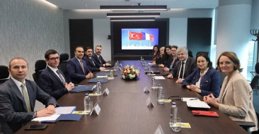 Bakan Kacır, Fransa ile işbirliklerini derinleştirerek yüksek katma değerli projeler hedeflediklerini belirtti.