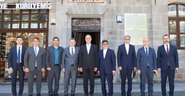 İran Büyükelçisi Zadeh, Trabzon Limanı'nın Türkiye ile İran arasındaki ticaretteki önemine vurgu yaptı.