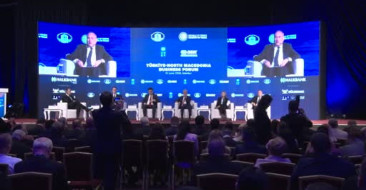 Bakan Uraloğlu, Türkiye-Kuzey Makedonya İş ve Yatırım Forumu'nda ulaştırma projelerini anlattı ve yatırımlara dikkat çekti.