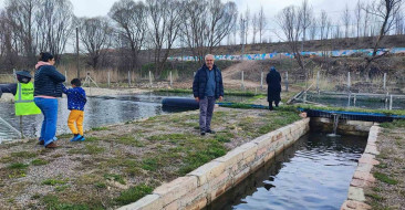 Çayıralan'daki alabalık tesisi, taze balıklarıyla bölge halkının gözdesi oldu.