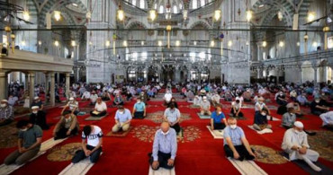 1 Ocak Günü Cuma Namazı Kılınacak mı? 