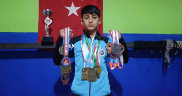 10 Yaşındaki Karateci Şiyar Paylı'dan 20 Madalya ile Büyük Başarı