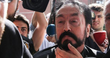 1075 Sene Hapsine Karar Verilen Adnan Oktar Cezaevine Götürülürken Gözyaşlarına Hakim Olamadı