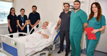 12 Kilogramlık Yumurtalık Kitlesi Başarıyla Alındı