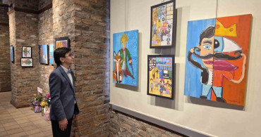 12 Yaşındaki Genç Ressam Egemen Eren'in 'Fikirlerin Okyanusu' Sergisi
