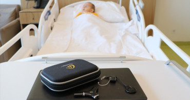 13 Aylık Hamza Tuğra İlk Kez Duyuyor