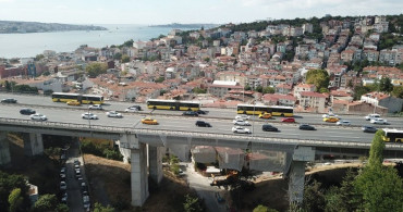 15 Temmuz Şehitler Köprüsü’nde Parça Koptu! İşte Görüntüler