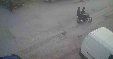 16 yaşındaki sürücü kazada yaralandı