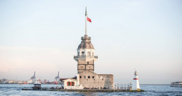 2 yıldır güçlendirilme çalışmaları yapılıyordu: Kız Kulesi yeniden ziyarete açıldı