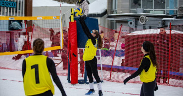 2026 Kış Oyunları Kapsamında Ünilig Kar Voleybolu Şampiyonası Tamamlandı
