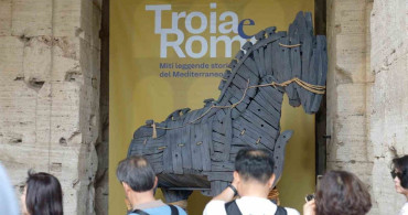 221 Eserle Troya Sergisi Roma'da