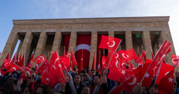 23 Nisan: Egemenliğin ilanından dünya çocuklarına uzanan bayram