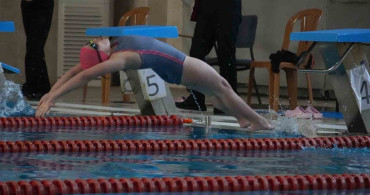 23 Nisan Yüzme Şenliği Coşkusu