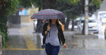 24 Nisan 2022 Pazar hava durumu nasıl olacak? Meteoroloji Genel Müdürlüğü 24 Nisan 2022 hava tahmin raporunu yayımladı: Üç bölgede sağanak