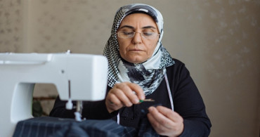 25 yıl evli kalan ev hanımlarına emeklilik haberleri doğru mu? 25 yıl evli kalan ev hanımları emekli olabilir mi?