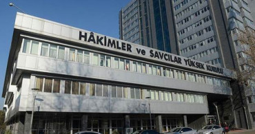 26 Hakim ve Savcı FETÖ'yle İrtibatı Nedeniyle Görevden Uzaklaştırıldı