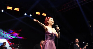 48. honaz kiraz festivali muhteşem konserle final yaptı