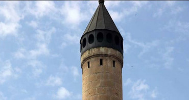 65 Yaş Üstüne Türkçe ve Arapça Dışarı Çıkmayın Anonsu