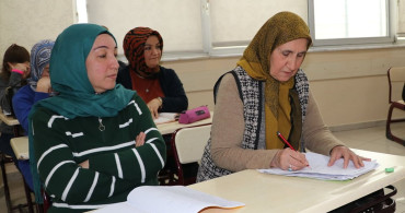 65 Yaşında İngilizce Öğrenen Zeliha Teyzenin Azmi